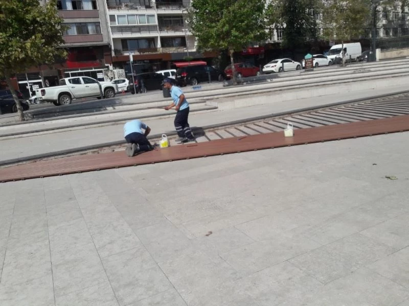 Kültür Tepesi’nin parkeleri yenilendi
