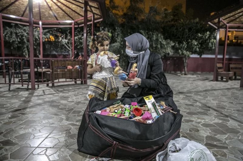 Dünya annelerinin kurduğu dernek iç savaş mağduru çocuklara şefkat eli uzatıyor
