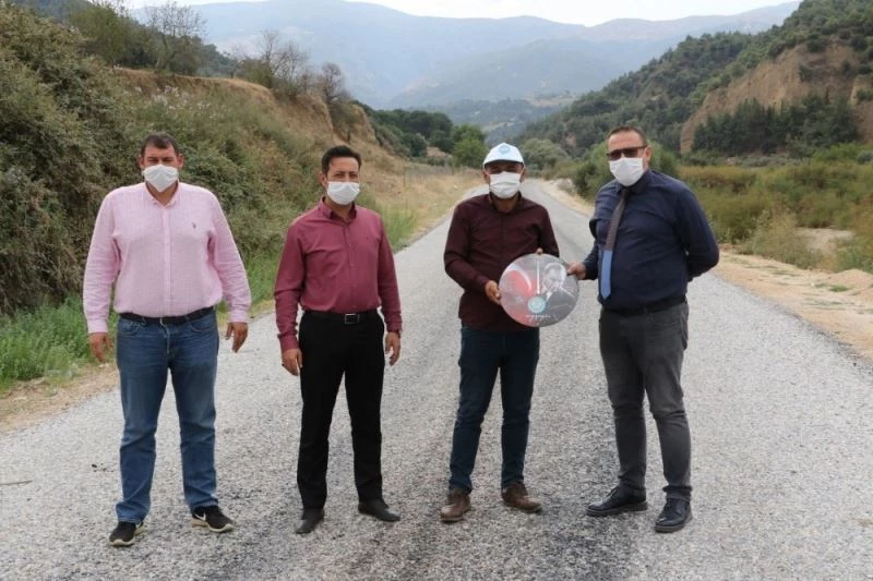 Çelikli ve Hacıbektaşlı toz ve çamurdan kurtuldu
