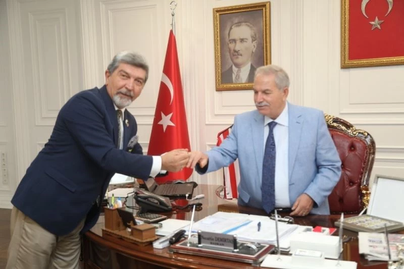 Başkan Demirtaş: “Şehrimizde eğitimi hak ettiği yere taşımak hepimizin birinci önceliği olmalı”
