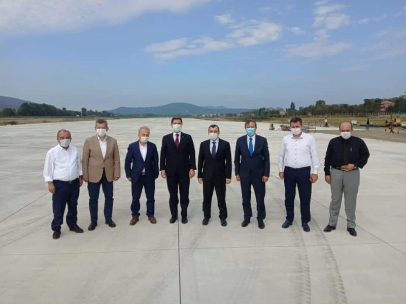 Zonguldak Havalimani pist çalışmaları yerinde incelendi
