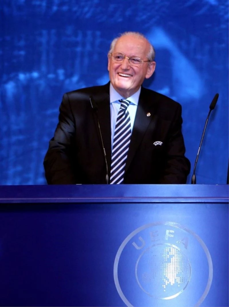 Şenes Erzik’in ’Olmaz Olmaz Demeyin, Olmaz Olmaz!’ kitabının lansmanı gerçekleşti
