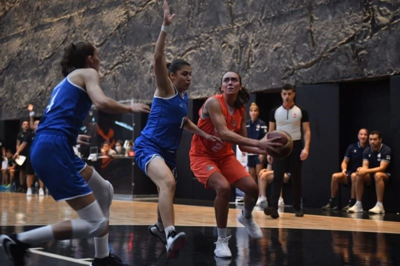 Müfide İlhan Kadın Basketbol Turnuvası başladı
