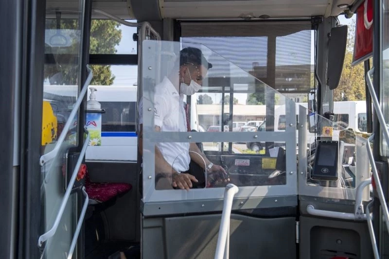 Mersin’de toplu taşımada ’şeffaf kabin’ dönemi
