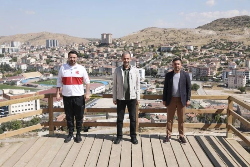 Milletvekili Özel ve Genel Sekreter Yardımcısı Bölükbaşı Kayaşehir’i gezdi
