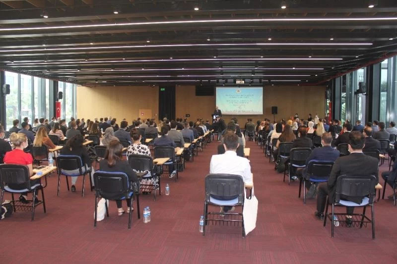 Başkan ve rektörden yeni memurlara önemli uyarılar
