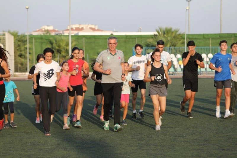 Başkan Arda atletizm pistinde
