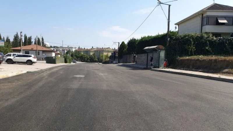 Onarımlar ile Gölcük’te yol konforu arttırılıyor
