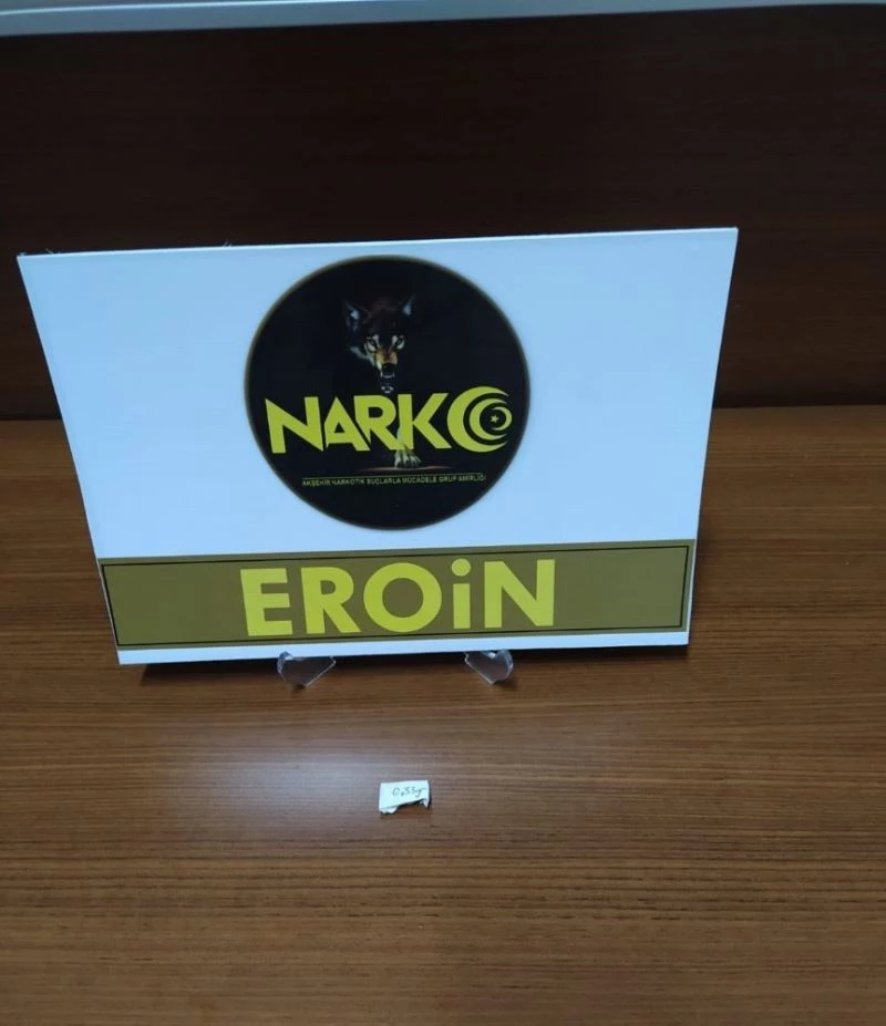 Şüpheli şahısın üzerinden eroin çıktı
