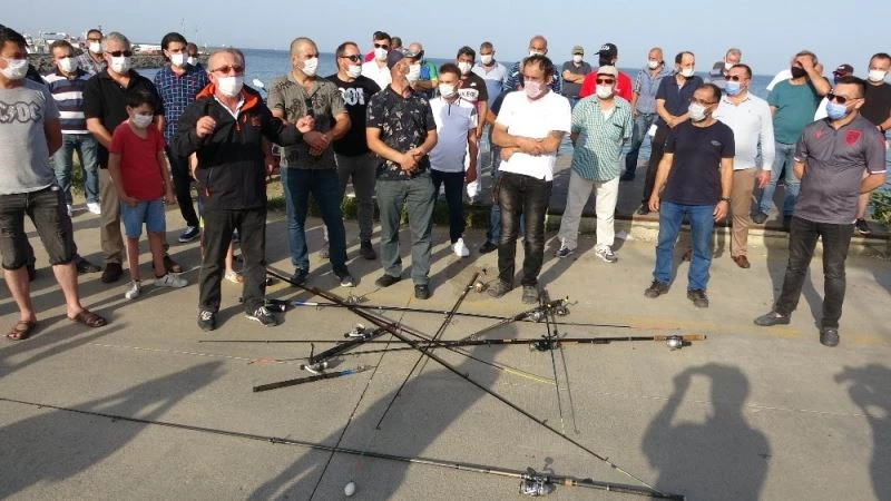 Samsun’da amatör olta balıkçılarından eylem
