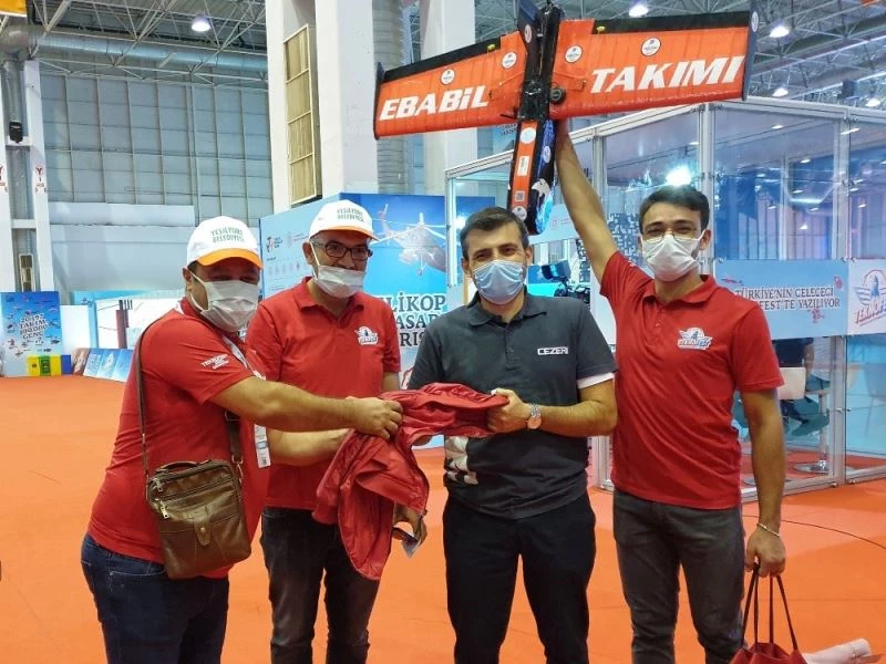 Selçuk Bayraktar montunu kaptırdı
