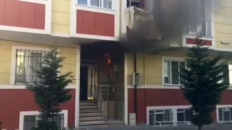 Binanın trafosunda çıkan yangın paniğe neden oldu
