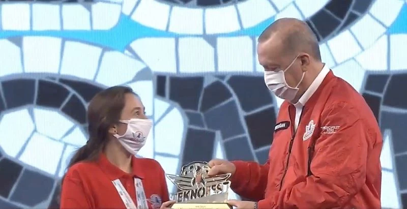 Sanal Clinic ekibi Teknofest 2020’de Türkiye birincisi oldu
