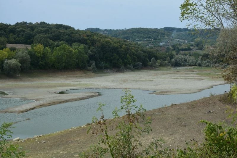 Taşmanlı Göleti ‘SOS’ veriyor
