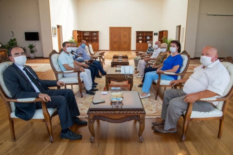 Bilecik Muhtarlar Derneğinden rektöre ziyaret
