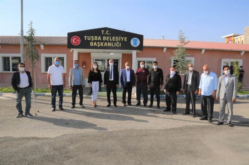 Edremitli muhtarlardan Tuşba Belediyesinin mega projelerine ziyaret
