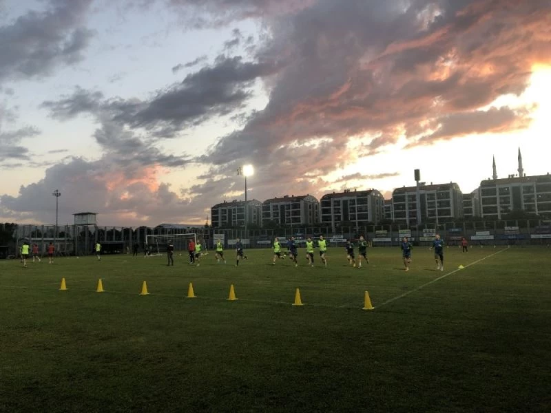 Bursaspor eksiksiz çalıştı
