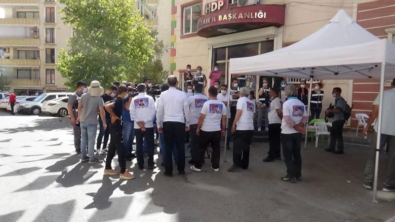 HDP önündeki ailelerin evlat nöbeti 391’inci gününde
