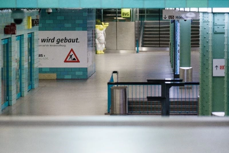 Berlin’de toplu taşıma çalışanlarının grevi hayatı felç etti
