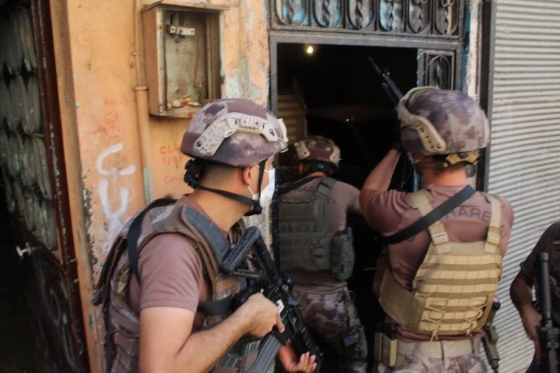 Gaziantep’te 655 polisin katılımıyla narkotik operasyonu başlatıldı
