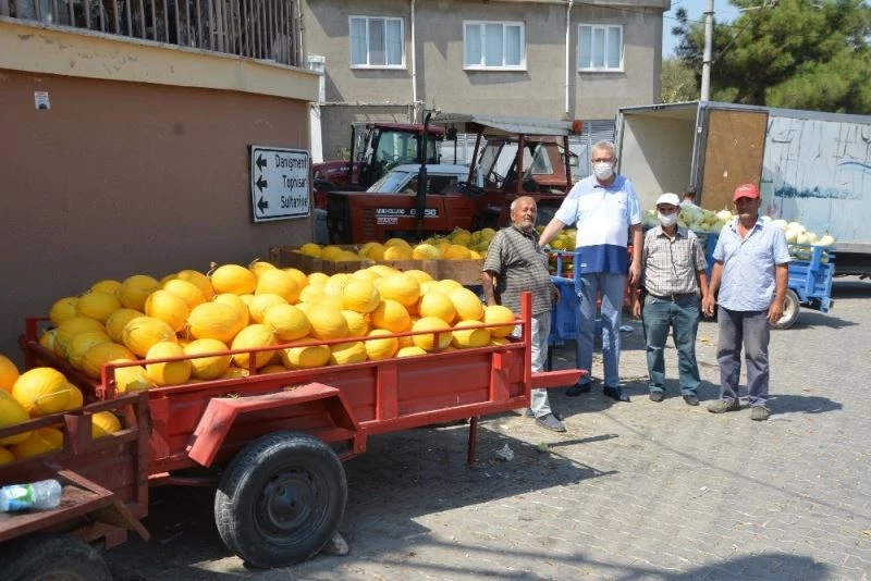 Bursalı çiftçiler kavun hasadından memnun
