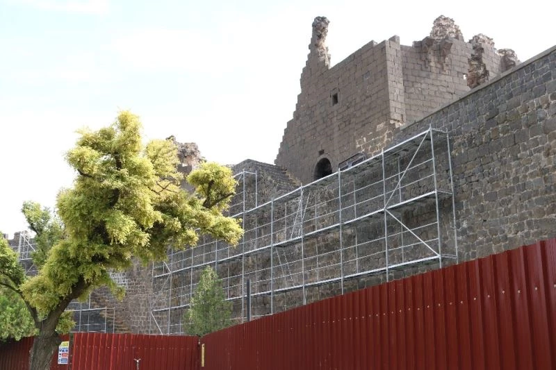 Diyarbakır Surlarında restore başladı
