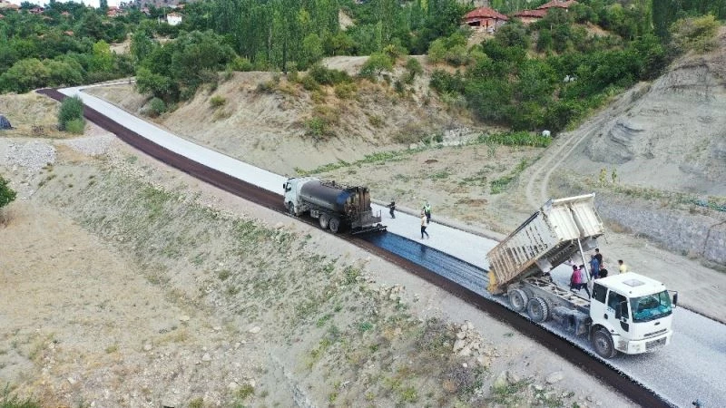 Denizli Büyükşehir asfalt seferberliğini sürdürüyor
