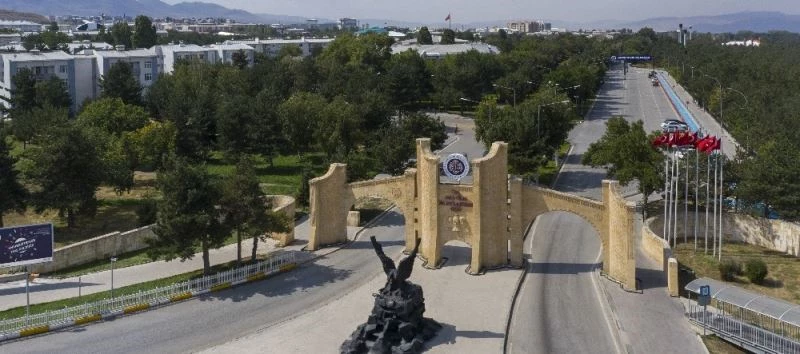 Yeni dönemin eğitim modeli görüşülüyor
