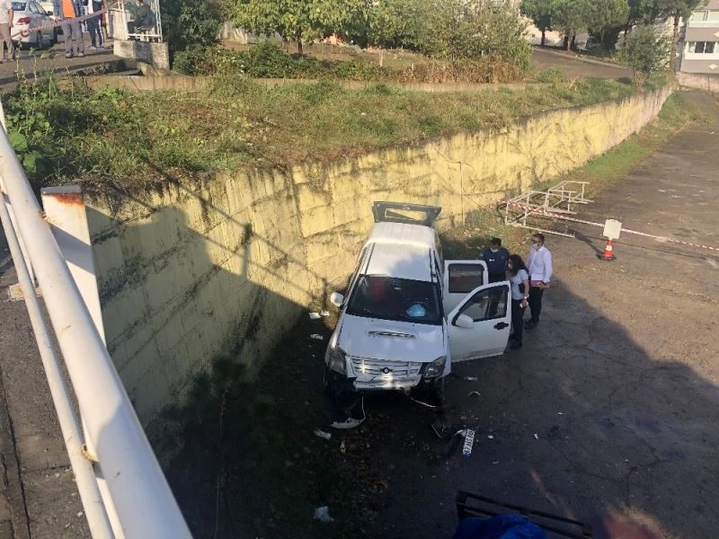 Kahvaltıya gittiği karı kocayı vurup aracında intihar etti
