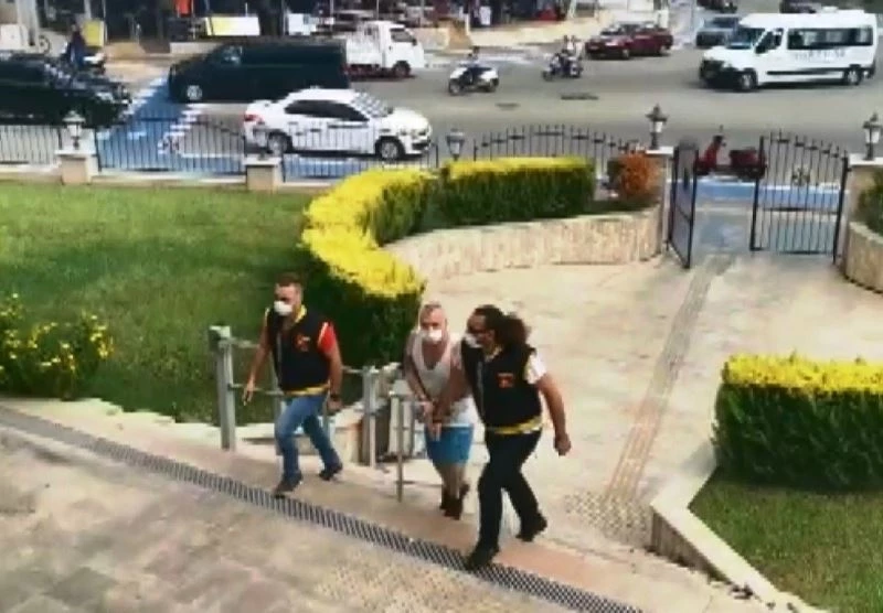 Sahte para ile tatil yapan İskoç turist adliyeye sevk edildi
