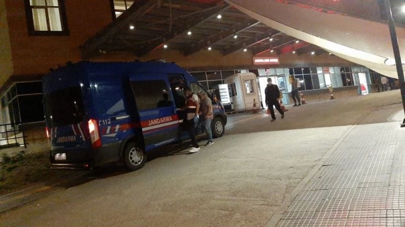 Şeker küspesi tartışmasında bıçaklar çekildi: 2 yaralı
