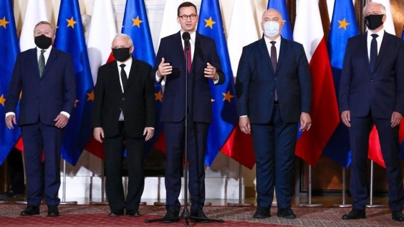 Polonya’da kabine değişikliği: 2 bakan değişti
