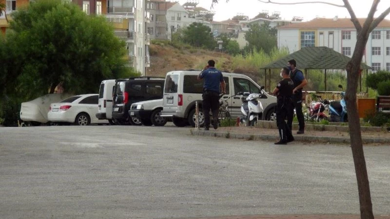 Mobilyacılara kızdı, pompalıyla havaya ateş etti
