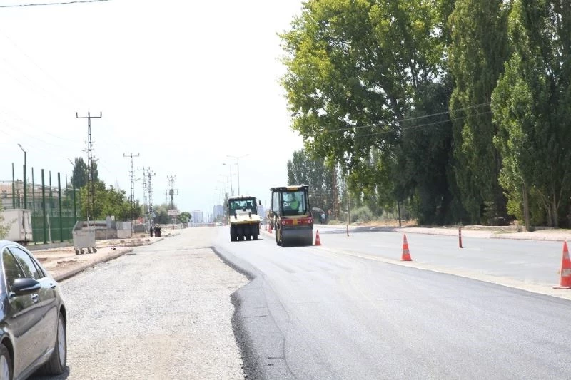 Başkan Büyükkılıç Argıncık’ta asfalt çalışmasını denetledi
