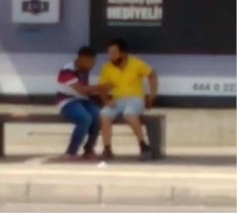 Engelliyi önce darp sonra gasp etti
