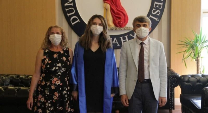 Rektör Uysal: ”Azim ve irade sıkıntıları yenerek mutlu sona ulaştırır”
