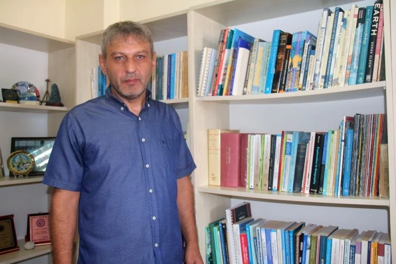 Prof. Dr. Mustafa Cin: “Sadece ana derelerde değil onları besleyen yan kollar için de tedbir alınmalı”
