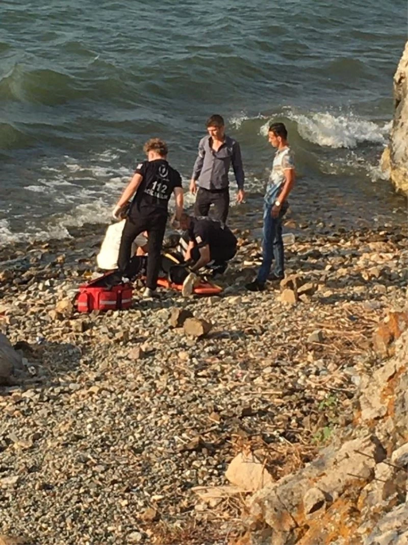 26 metre yüksekliğindeki kayalıklardan aşağı düştü
