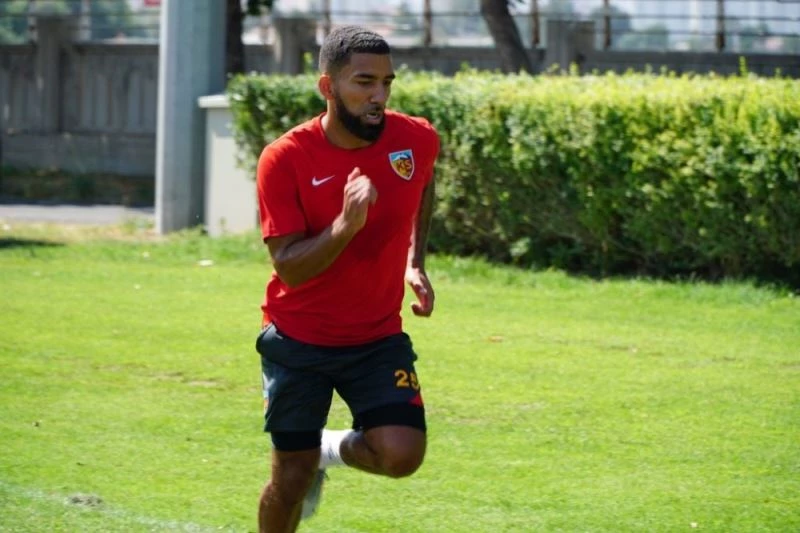 Lennon antrenmana çıktı
