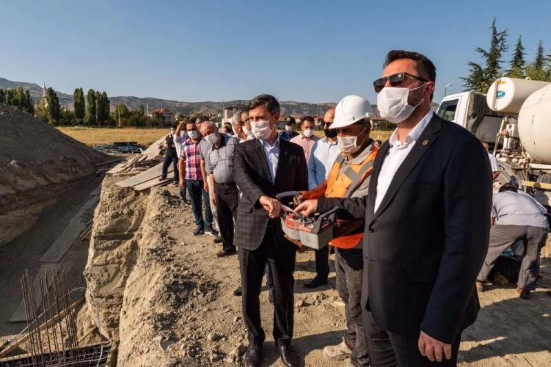 Turhal’a yarı olimpik yüzme havuzu
