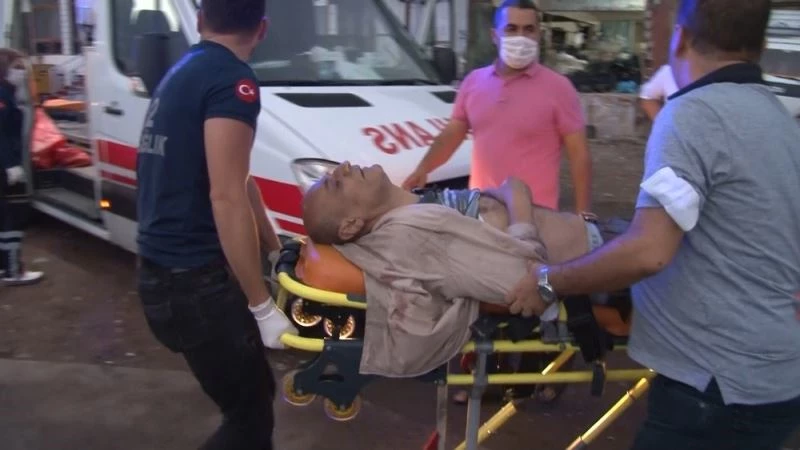 Mekan sahibiyle tartışarak ayrıldılar, silahlarla geri dönerek kurşuna tuttular:3 yaralı
