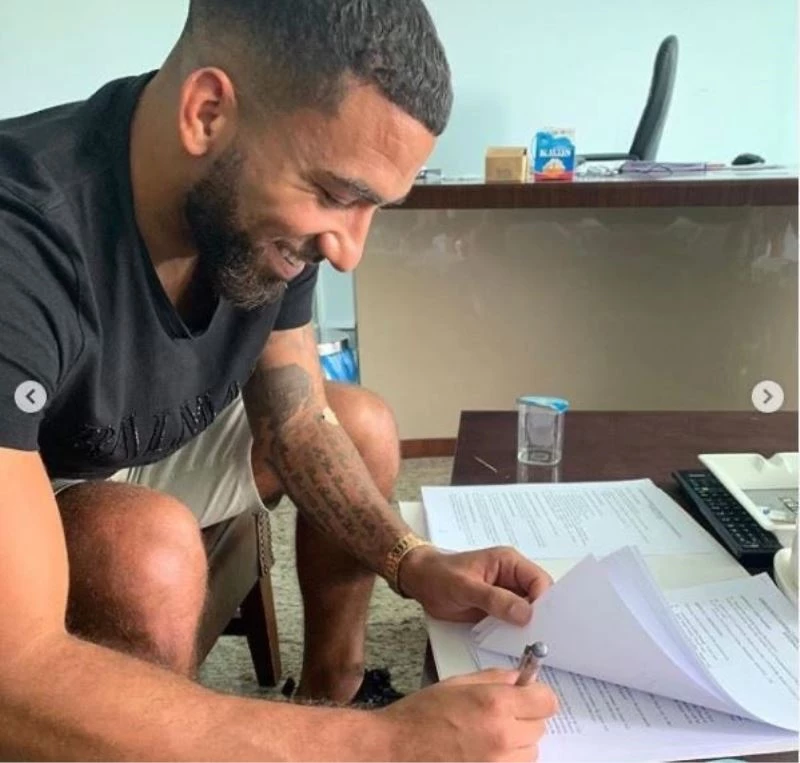 Lennon’un yıllık ücreti
