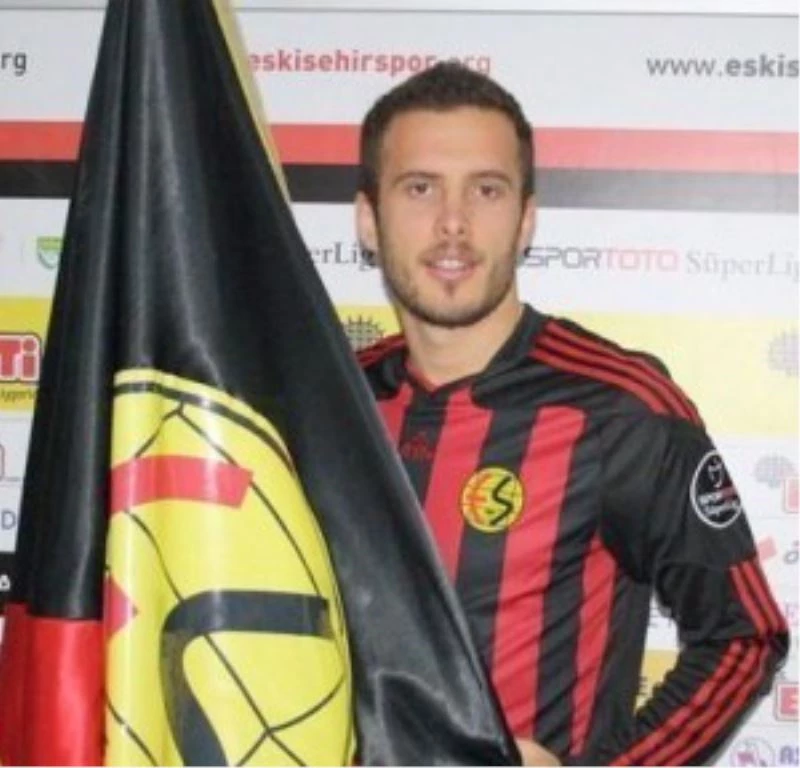Eskişehirsporlu taraftarların ’Ediz Bahtyaroğlu’ özlemi

