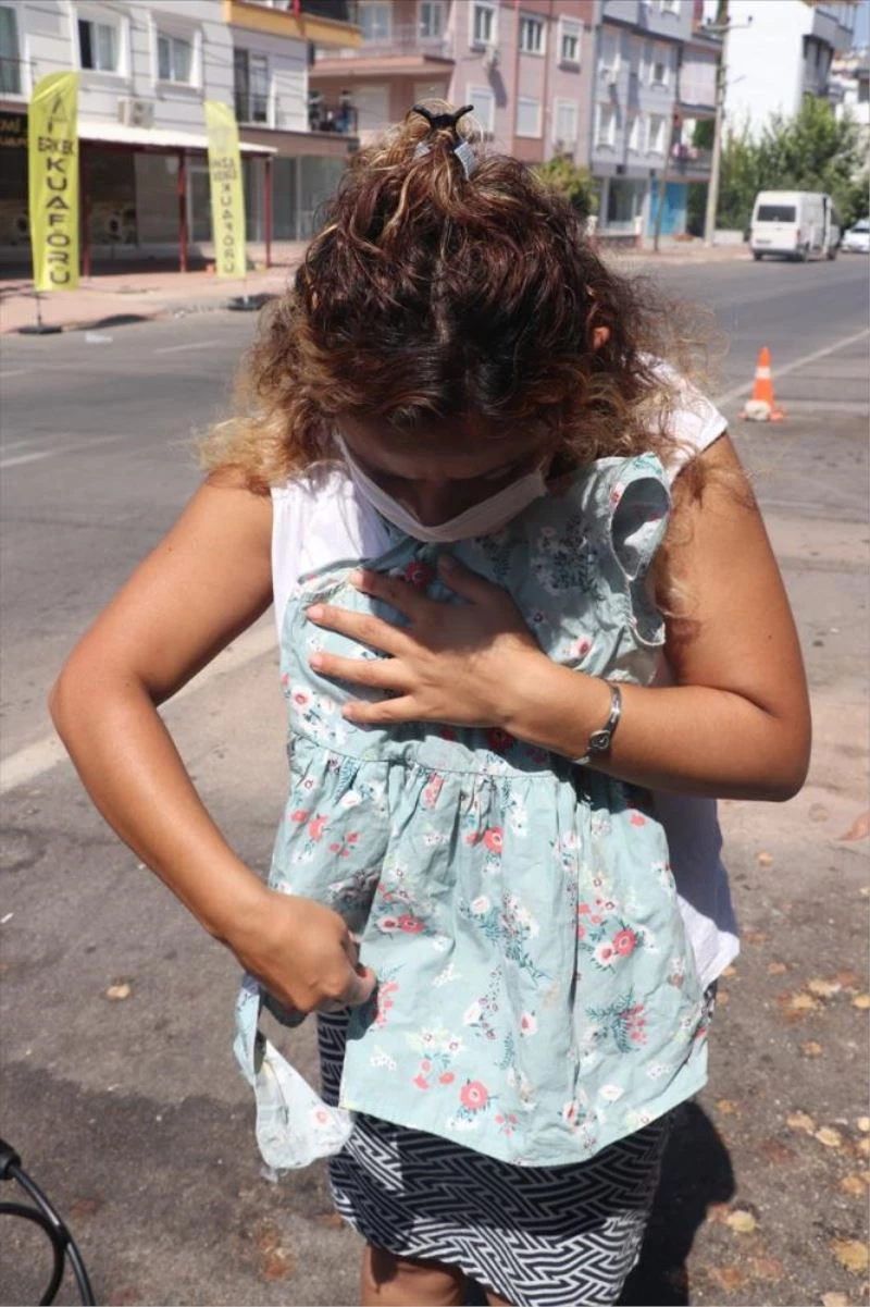 Pitbullun saldırdığı minik kız oyuncak köpeğiyle bile oynamaya korkuyor