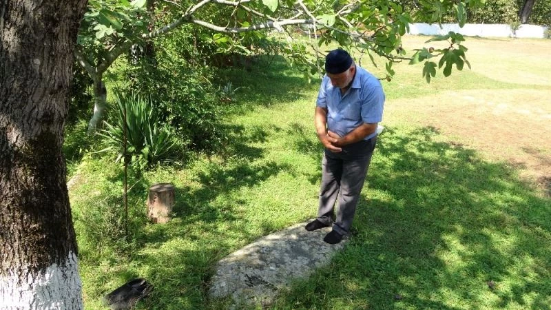 Gürcü asıllı vatandaşların yaşadığı mahallede farklı bir gelenek: “Namaz taşı”
