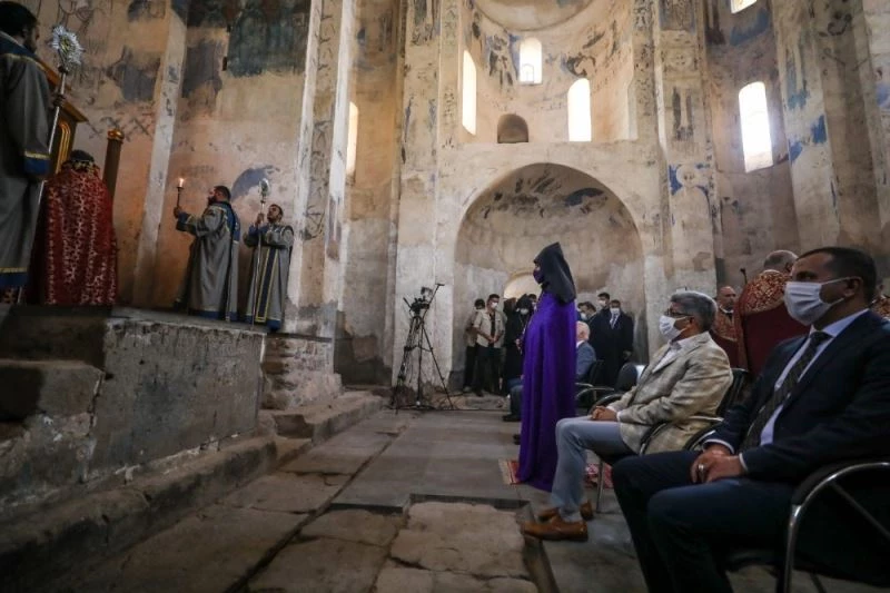 Akdamar Adası’ndaki 8’inci Ermeni ayini sona erdi
