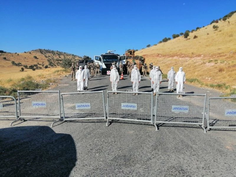 Karantinaya alınan mahalle ve mezralarda sağlık taramaları başladı
