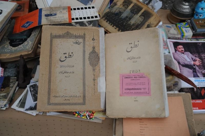 Rıza öğretmen 92 yıllık Nutuk’a gözü gibi bakıyor
