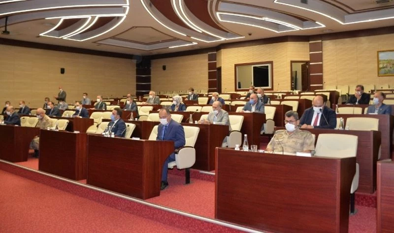 Vali Memiş: “Yoğun bakımda yatan hasta sayımız yatak sayısının 5 ’te 1’i kadar”
