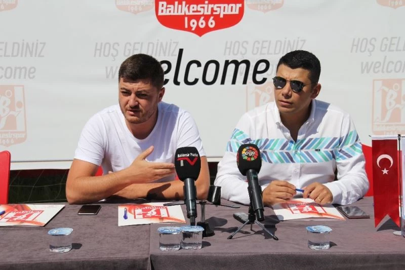 Balıkesirspor yeni sezon formalarını tanıttı
